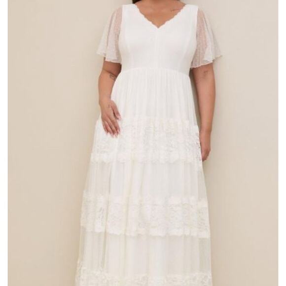 torrid Dresses & Skirts - Torrid Ivory Lace A-line Boho Wedding Dress Size 22 NWT